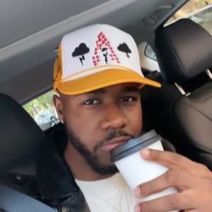 Meet your Posher, Charlucci